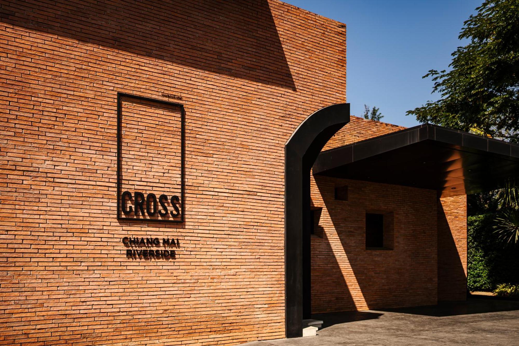 Cross Chiang Mai Riverside — Photos 1